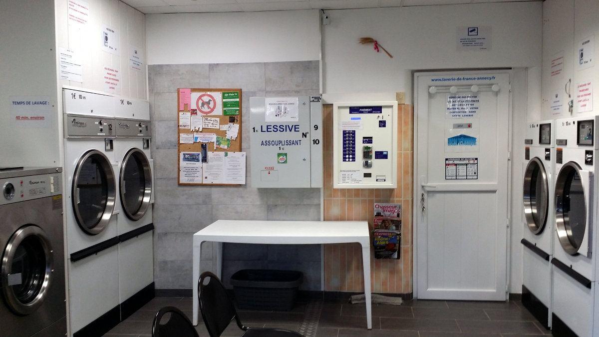 Distributeur de lessive et machines